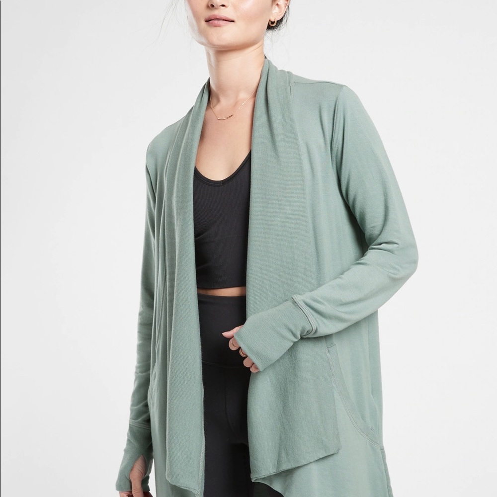 Athleta Pranayama Wrap Sage Green size XS
